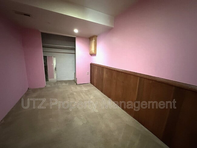 Building Photo - 121 Marydell Dr