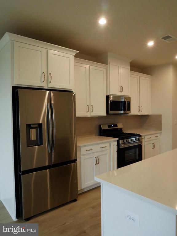 Building Photo - 120 Galaxy Pl