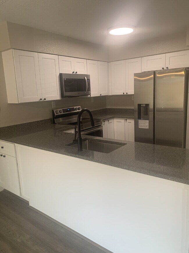 Building Photo - "Charming 3-Bed, 2-Bath Retreat with 1,280...
