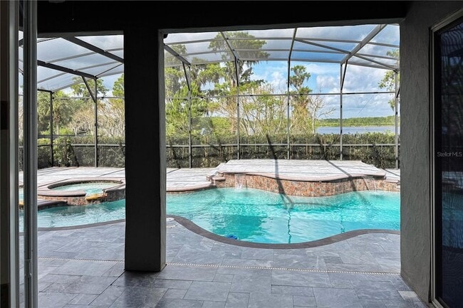 Building Photo - 8394 Lookout Pointe Dr
