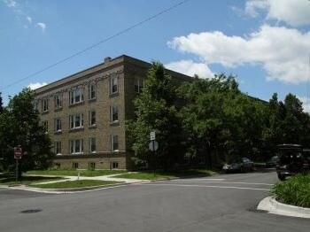 Primary Photo - 1947 W Sunnyside Ave