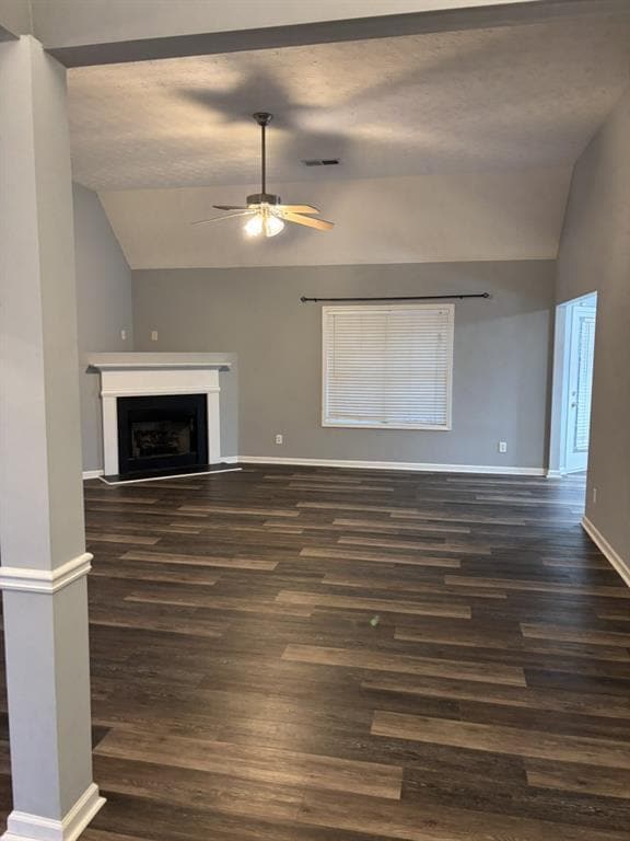 Building Photo - 2460 Huntington Dr