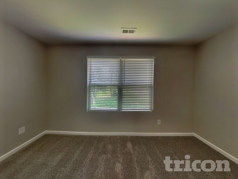 Building Photo - 162 Cobbler Cir