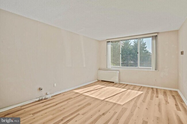 Building Photo - 11801 Rockville Pike