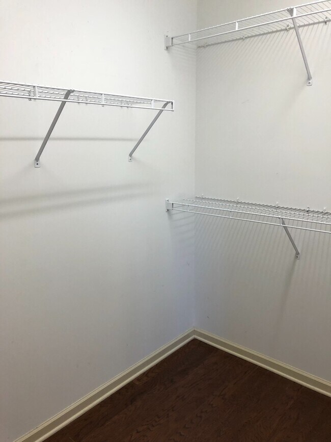 Building Photo - Townhome For Rent in Edenton Subdivision! ...