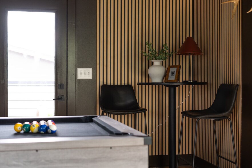 Building Photo - 1113 Wade Ave