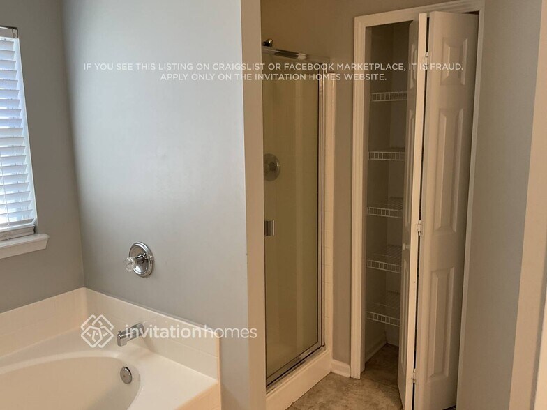 Building Photo - 513 Cricket Cove Ct