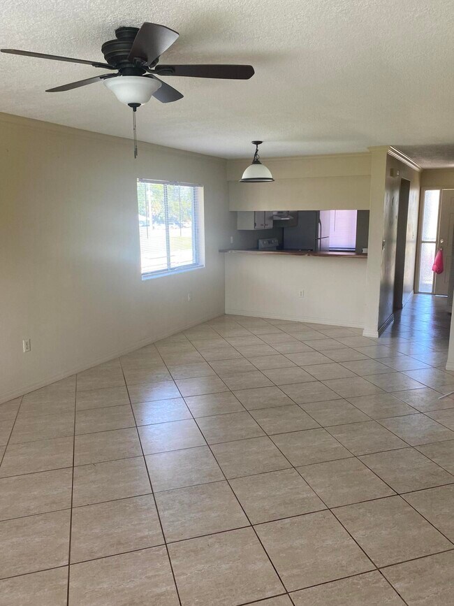 Building Photo - 257 Knox McRae Dr