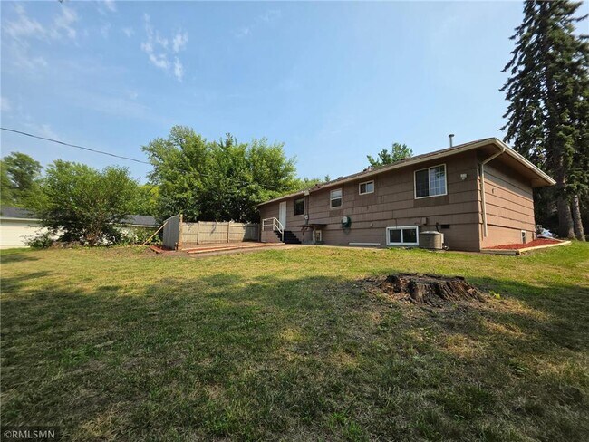 Building Photo - 1306 Woodhill Rd