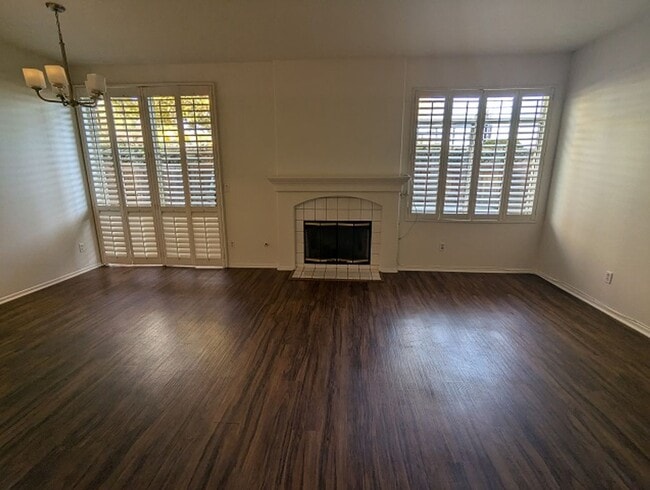 Building Photo - 2 Bed / 2.5 Bathroom Two Story Townhome at the Tristan complex in Rancho San Diego