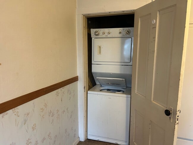 Building Photo - Charming 1 Bedroom, 3/4 Bath Near Downtown Lynden