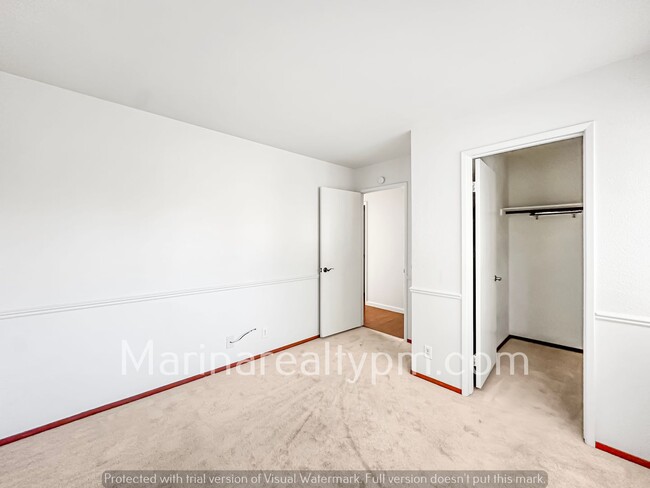 Building Photo - Charming 4 bedroom 2.5 bath in Glen Cove, ...