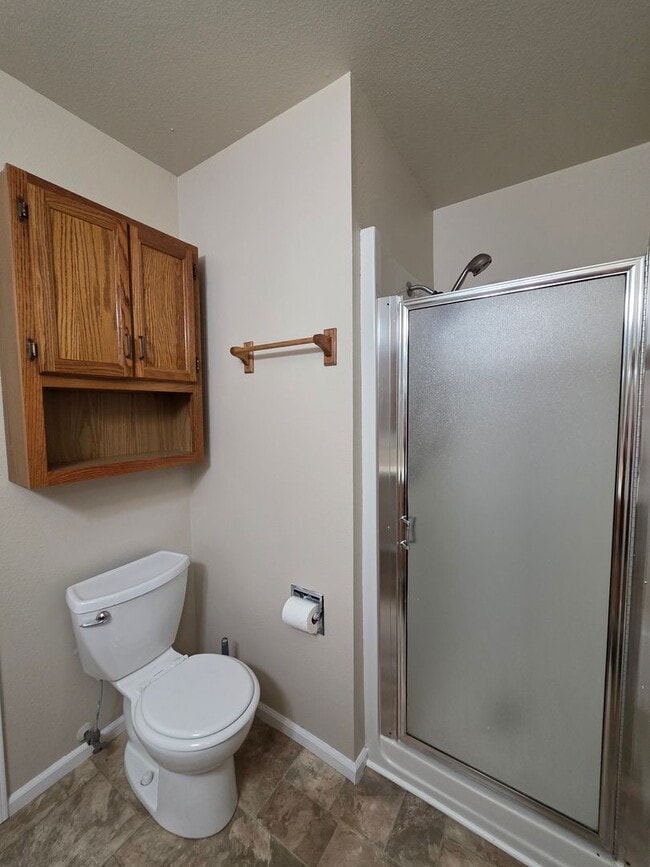 Building Photo - Charming 3 bedroom 2 bath