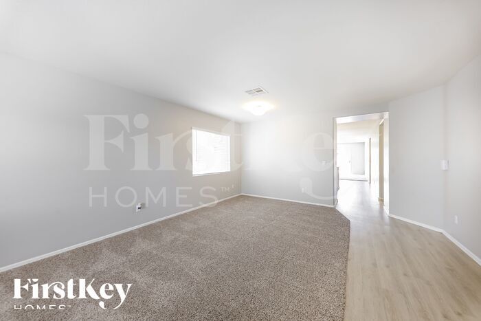 Building Photo - 11597 W Vogel Ave