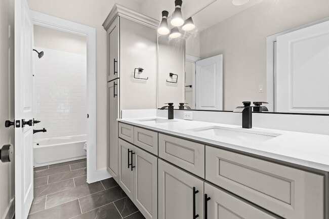 Building Photo - 2625 Paul Quinn St