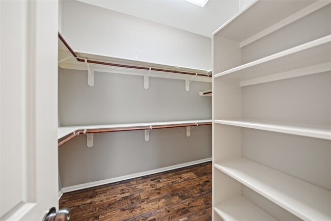 Building Photo - 2818 Red Maple Dr