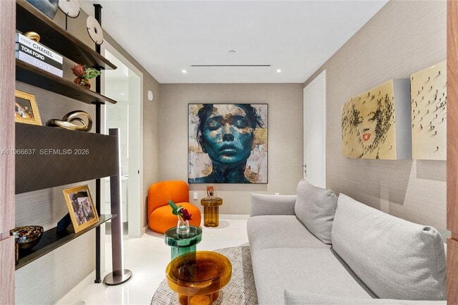 Building Photo - 300 Biscayne Blvd Way