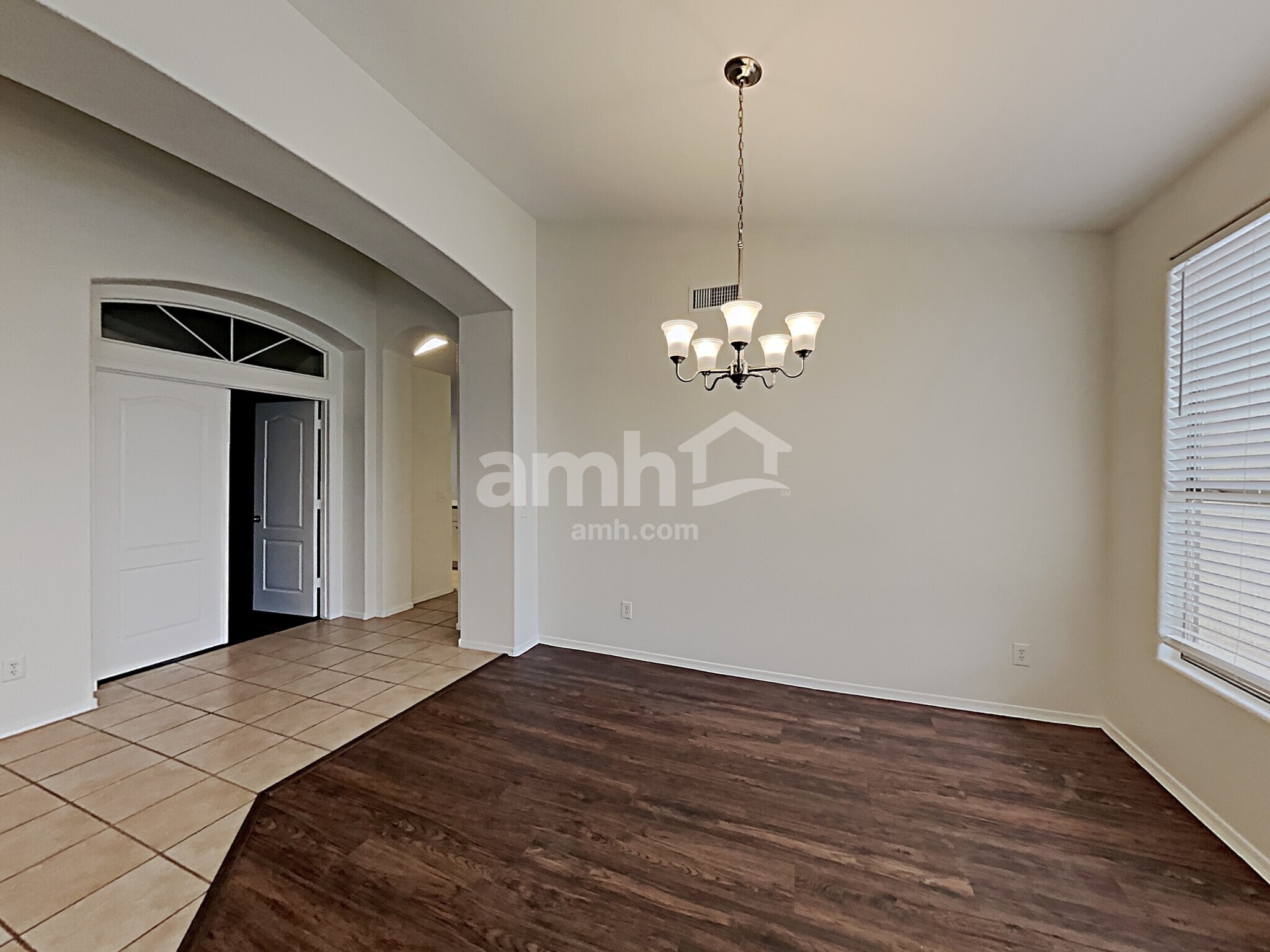 Building Photo - 12723 W Edgemont Ave