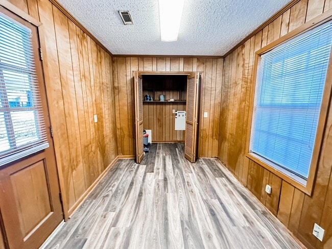 Building Photo - 99 Gardenia Dr