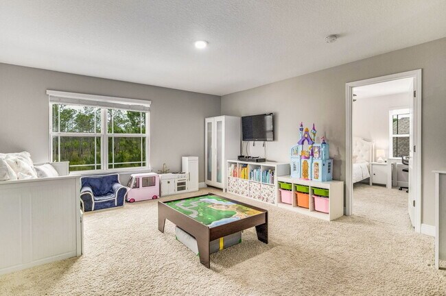 Building Photo - Bright and beautiful home in Windward Cove...