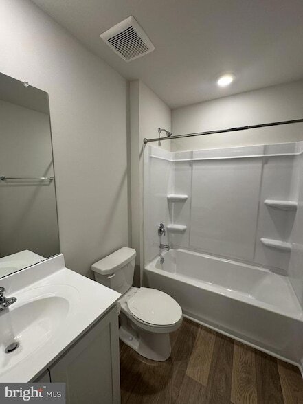 Building Photo - 1408 Sugarplum Ln