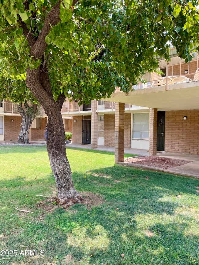 Building Photo - 3737 E Turney Ave