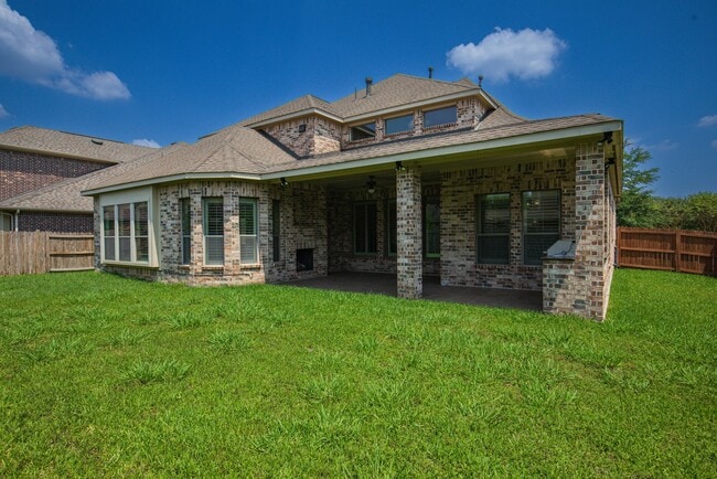 Building Photo - 17303 Quiet Shores Dr