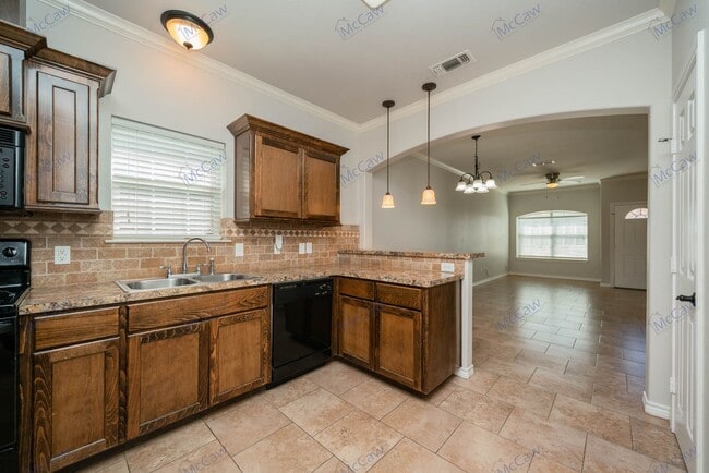 Building Photo - 1612 Stanley Drive