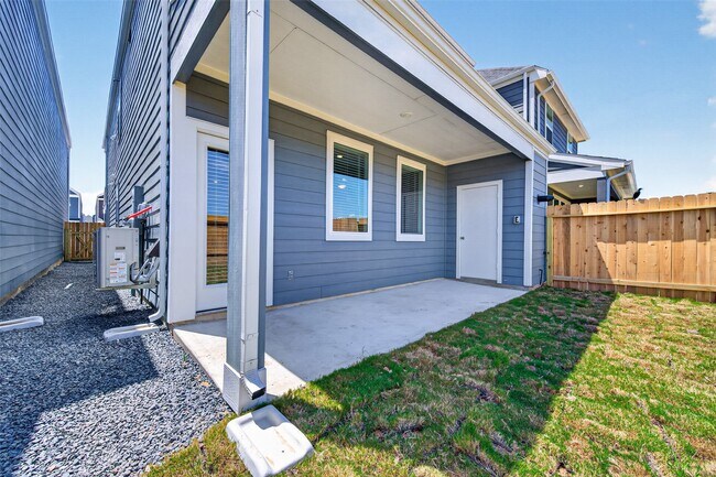Building Photo - 3511 Goldfinch Wds Dr