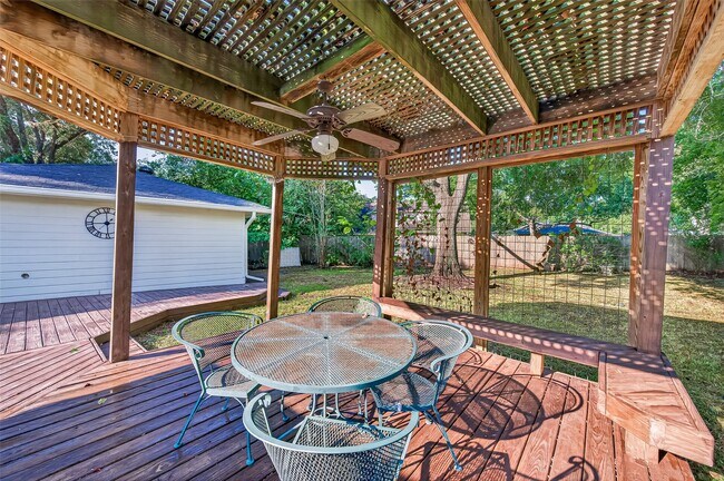 Building Photo - 1722 Shannon Valley Dr
