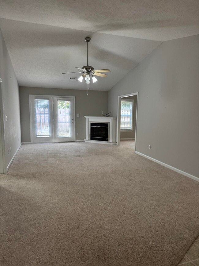 Building Photo - 6015 Sanibel Dr