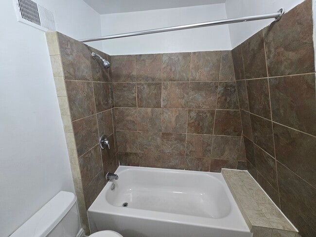 Building Photo - 3413 W 10th St