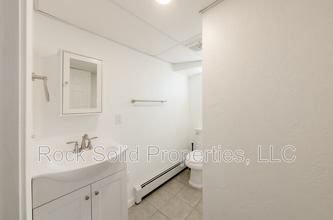 Building Photo - 1301 E 23rd St