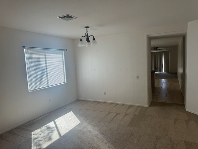 Building Photo - Maricopa 3 bed 2 bath