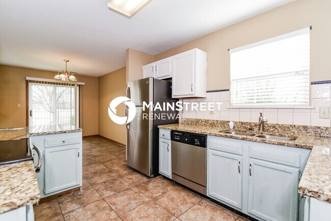 Building Photo - 3 Bedroom Pet-Friendly Home in Avon, IN with Main Street Renewal