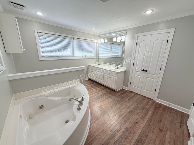 Building Photo - 3BR/3BA For Rent
