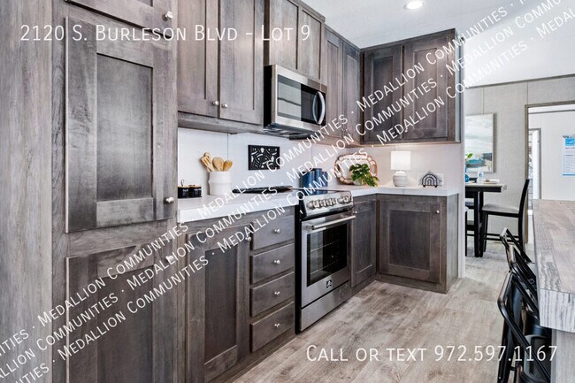Building Photo - 2120 S Burleson Blvd