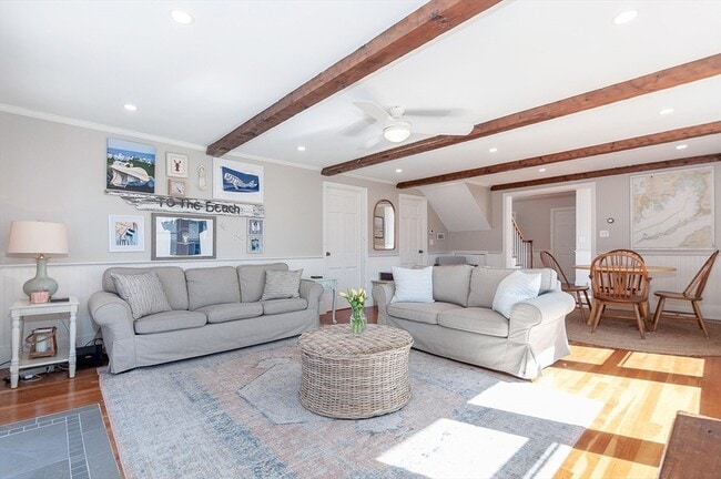 Building Photo - 26 Mattakiset Rd