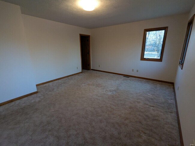 Building Photo - 4400 50 E