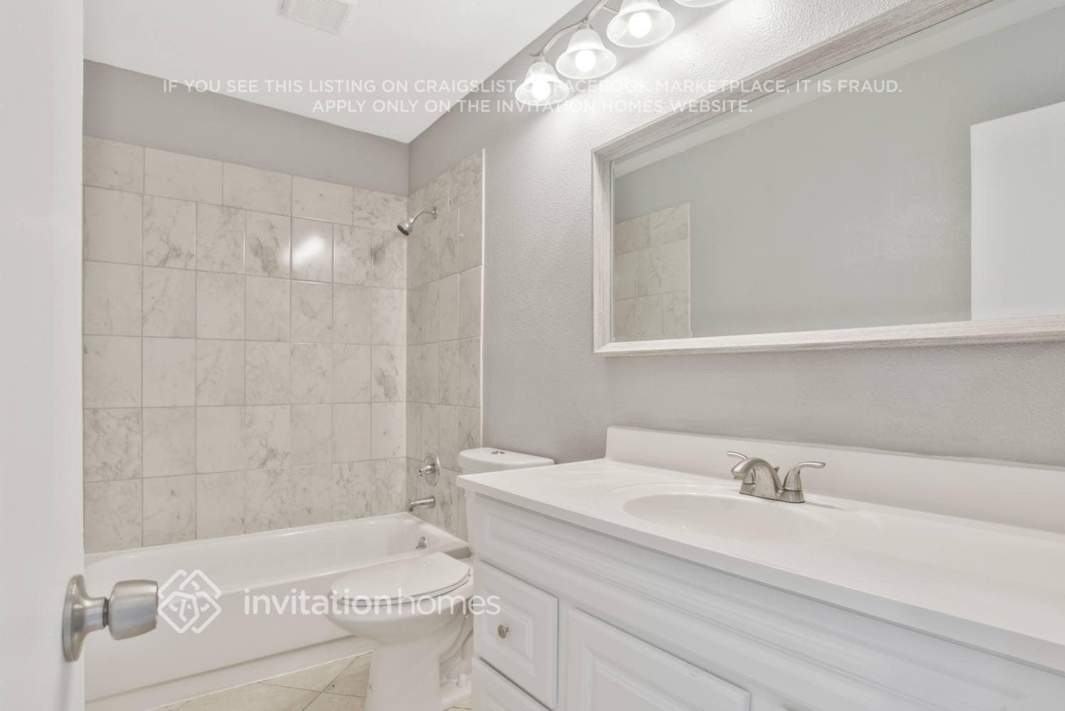 Building Photo - 8252 Cascade Oaks Dr