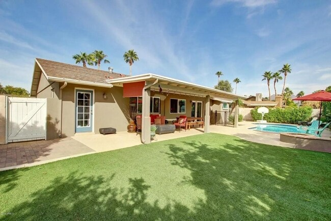 Building Photo - 8881 E Gray Rd