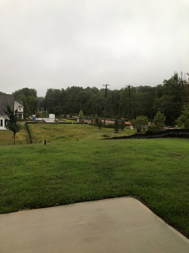 Building Photo - 6014 Red Pheasant Dr