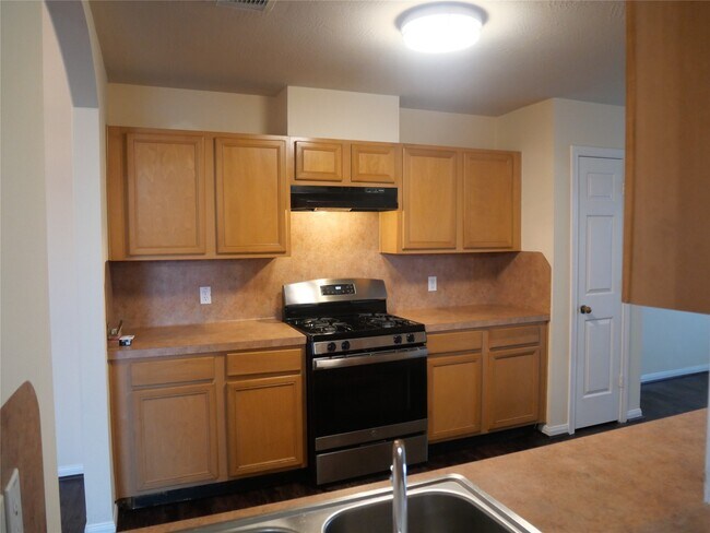 Building Photo - 2311 Flint Brook Ct