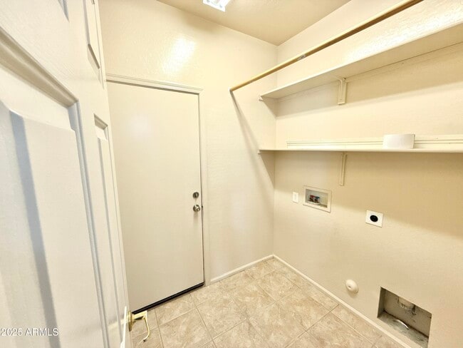 Building Photo - 15029 W Riviera Dr