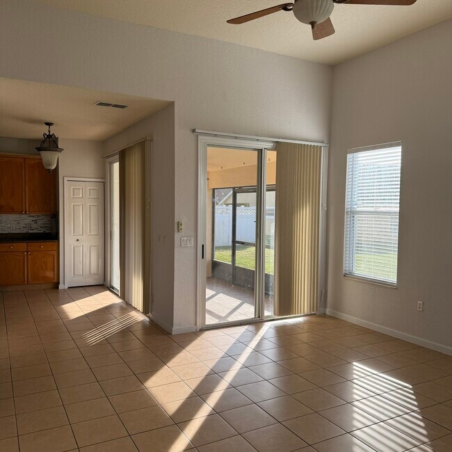 Building Photo - 2914 River Birch Dr