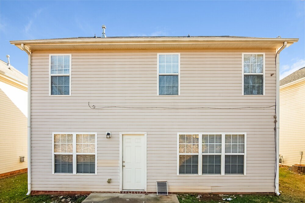 Building Photo - 1405 Braveheart Ln