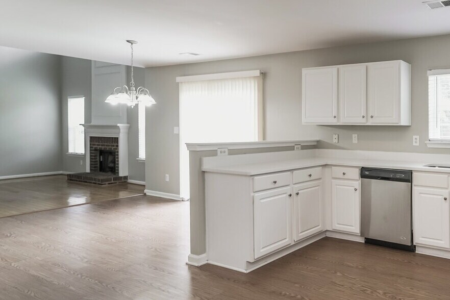 Building Photo - 7809 Leisure Ln