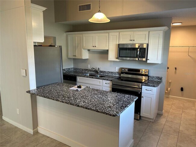 Building Photo - 1450 Agatha Dr