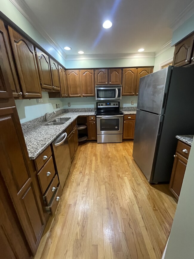 Building Photo - 6714 Olde Province Ct