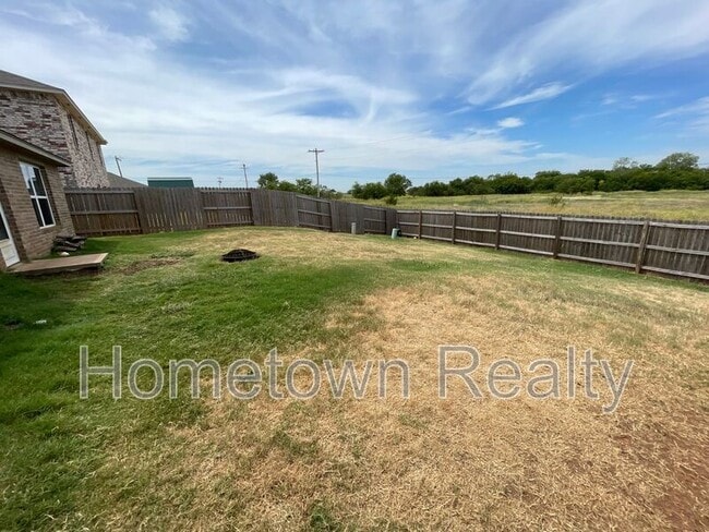 Building Photo - 1712 Vermilion Ln